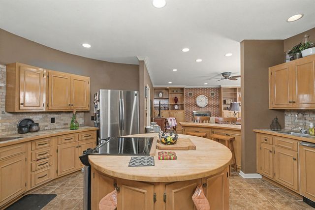 1605 W 35th Avenue, Pine Bluff, AR 71603