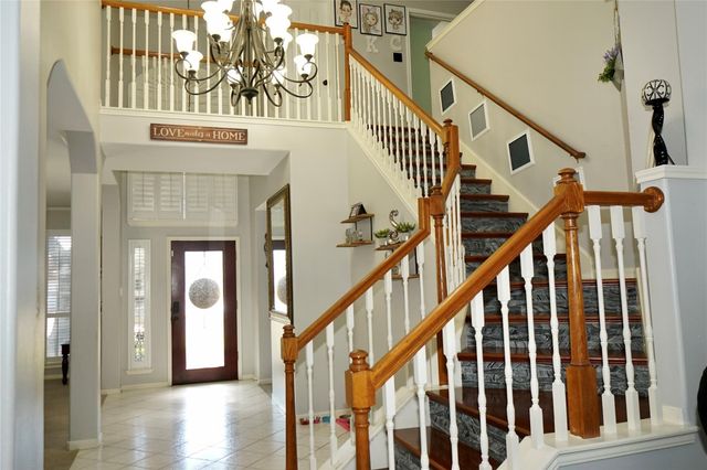 1806 Shadow Haven Court, Fresno, TX 77545