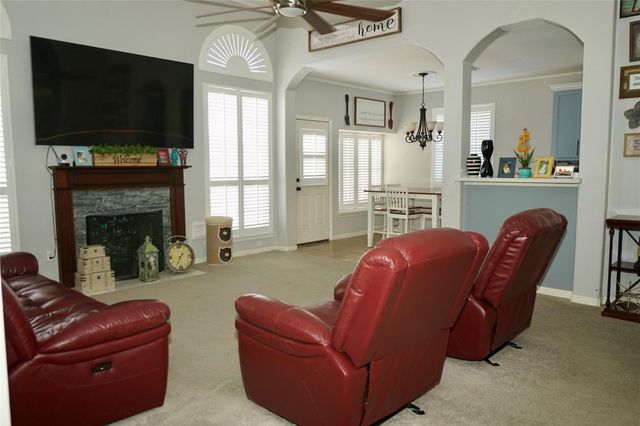 1806 Shadow Haven Court, Fresno, TX 77545