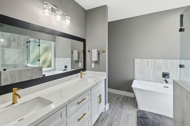 294 Apple Valley, Conroe, TX 77304