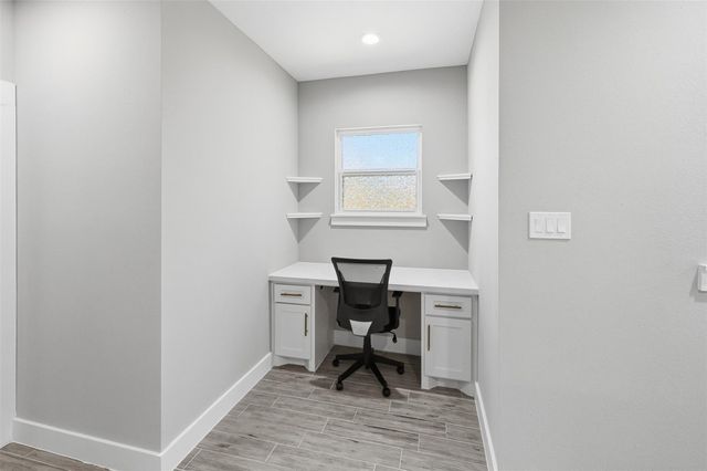 294 Apple Valley, Conroe, TX 77304