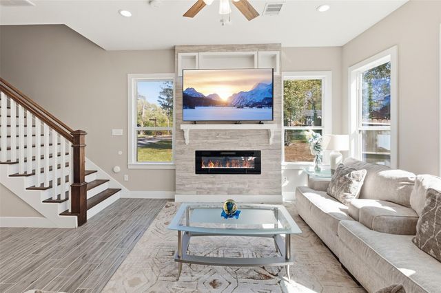 294 Apple Valley, Conroe, TX 77304