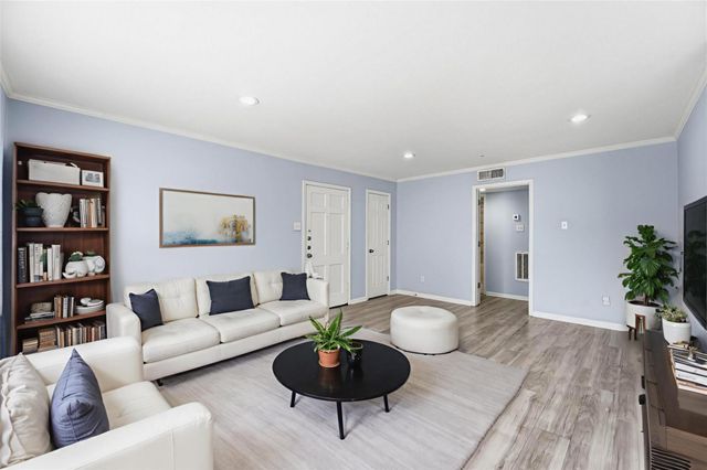 7900 Westheimer Road 146, Houston, TX 77063