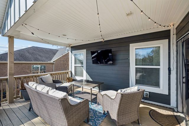 8056 Warren Dr, Nolensville, TN 37135