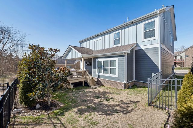 8056 Warren Dr, Nolensville, TN 37135