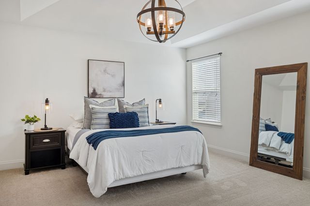 8056 Warren Dr, Nolensville, TN 37135