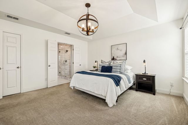 8056 Warren Dr, Nolensville, TN 37135