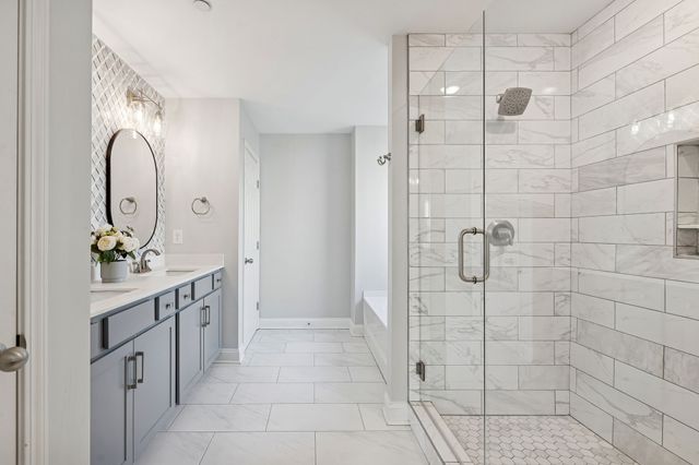 8056 Warren Dr, Nolensville, TN 37135