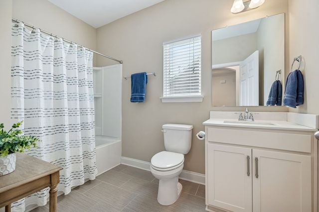 8056 Warren Dr, Nolensville, TN 37135