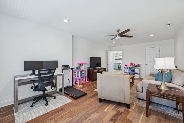 8056 Warren Dr, Nolensville, TN 37135