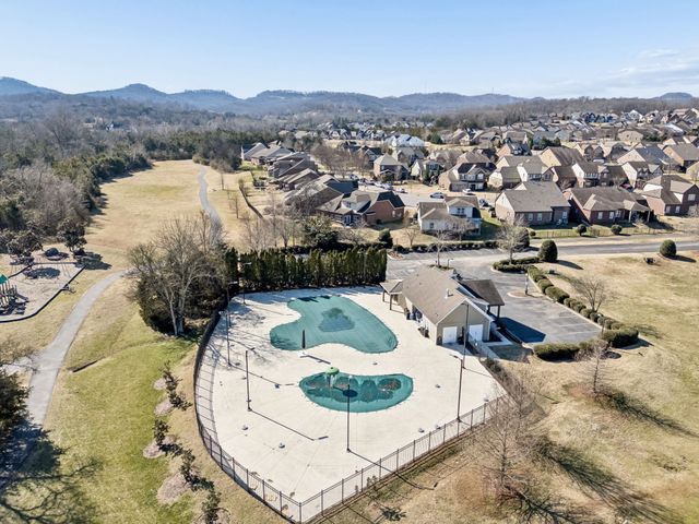 8056 Warren Dr, Nolensville, TN 37135