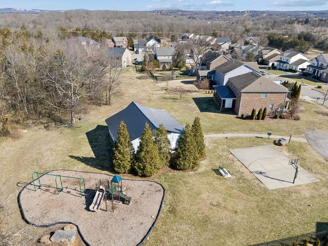 8056 Warren Dr, Nolensville, TN 37135