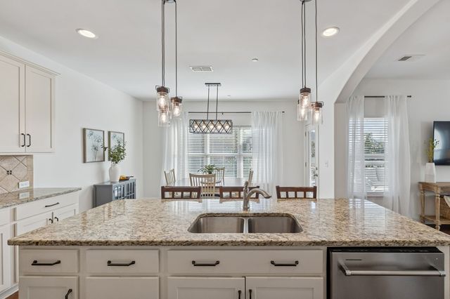 8056 Warren Dr, Nolensville, TN 37135