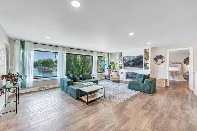 1259 HARBOR LIGHTS ROAD, Suamico, WI 54173