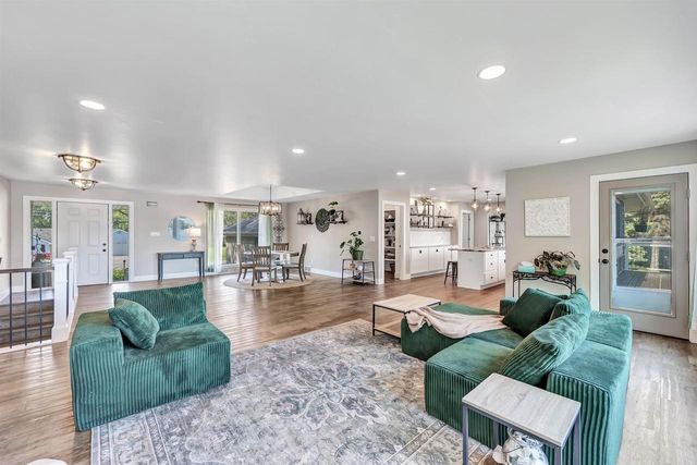 1259 HARBOR LIGHTS ROAD, Suamico, WI 54173