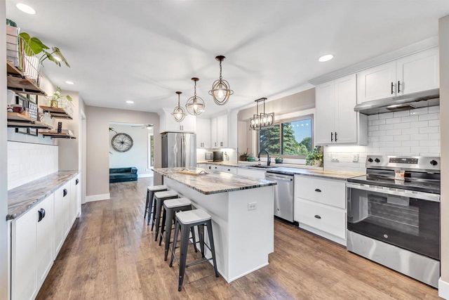 1259 HARBOR LIGHTS ROAD, Suamico, WI 54173