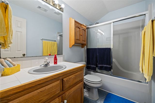 2801 Westlake Drive, Lavaca, AR 72941