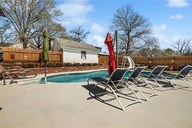 2801 Westlake Drive, Lavaca, AR 72941