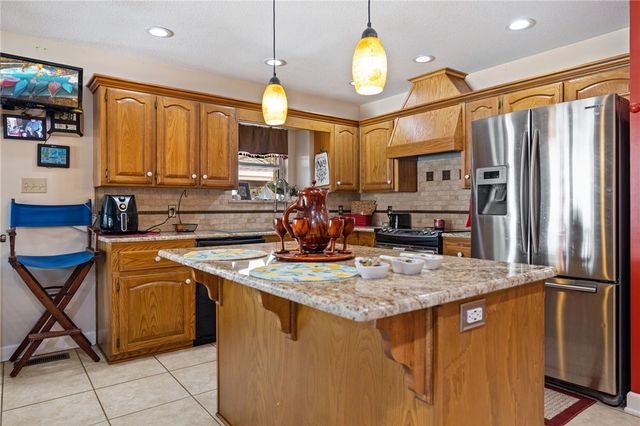 2801 Westlake Drive, Lavaca, AR 72941