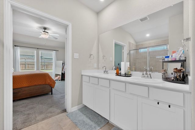 9537 Abington Avenue, Fort Worth, TX 76131