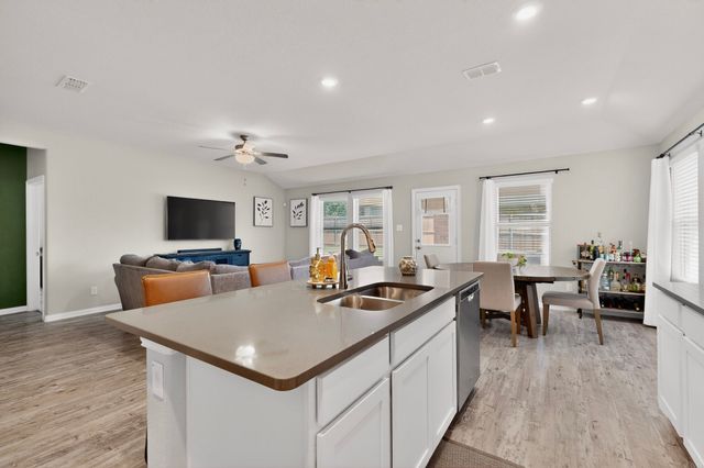 9537 Abington Avenue, Fort Worth, TX 76131