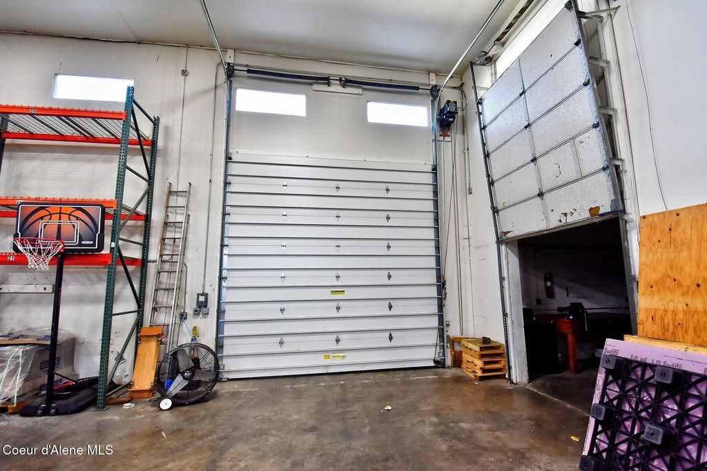 900 Kootenai Cutoff Rd, Ponderay, ID 83852 photo 2