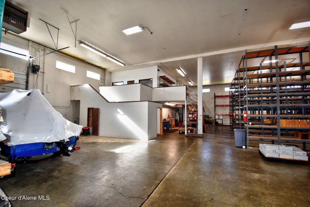 900 Kootenai Cutoff Rd, Ponderay, ID 83852 photo 4