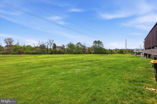 130 FAWN DR, Gilbertsville, PA 19525