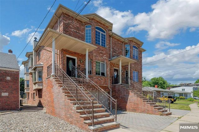 4 8th Street A, Fairview, NJ 07022