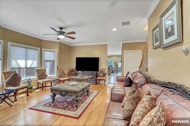 4 8th Street A, Fairview, NJ 07022