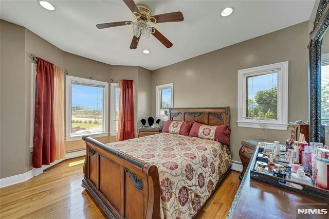 4 8th Street A, Fairview, NJ 07022