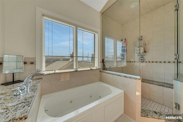 4 8th Street A, Fairview, NJ 07022