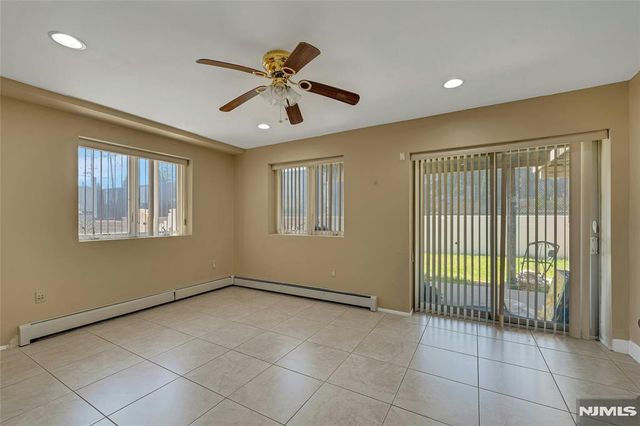 4 8th Street A, Fairview, NJ 07022