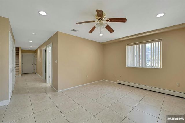 4 8th Street A, Fairview, NJ 07022