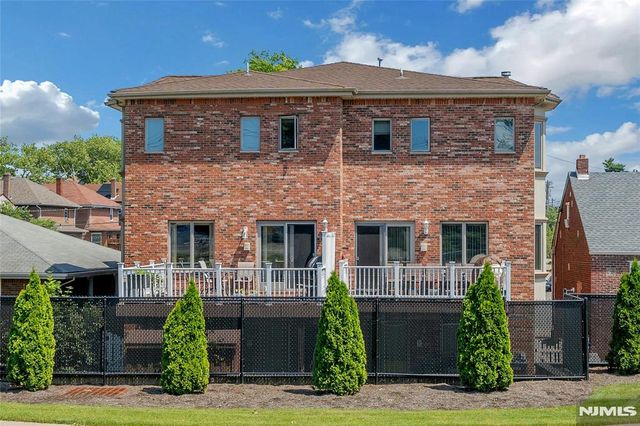 4 8th Street A, Fairview, NJ 07022