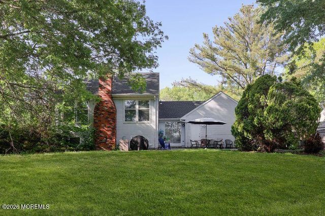19 Alexandria Drive, Manalapan, NJ 07726
