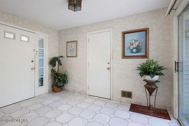 19 Alexandria Drive, Manalapan, NJ 07726