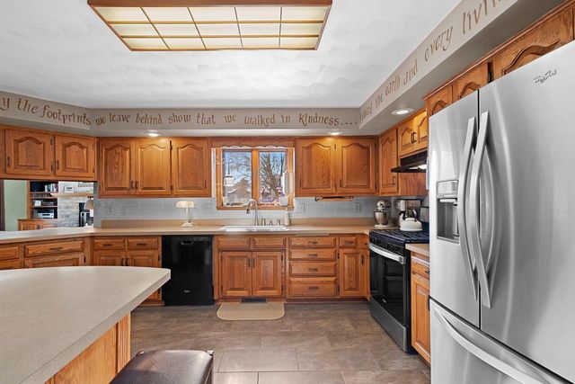 1009 E NORTHWOOD DRIVE, Appleton, WI 54911