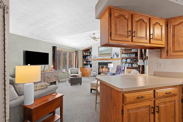 1009 E NORTHWOOD DRIVE, Appleton, WI 54911