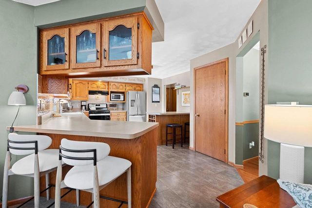 1009 E NORTHWOOD DRIVE, Appleton, WI 54911