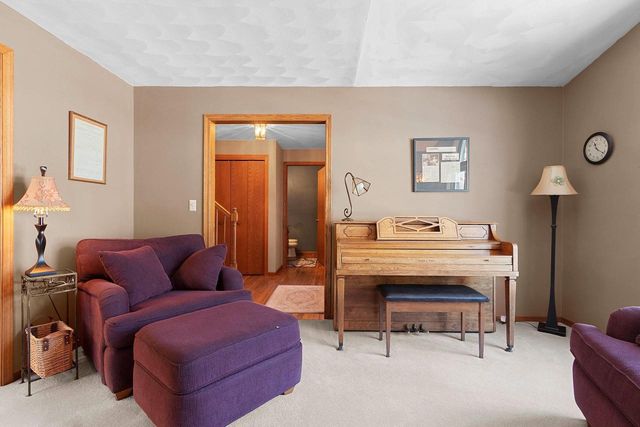 1009 E NORTHWOOD DRIVE, Appleton, WI 54911