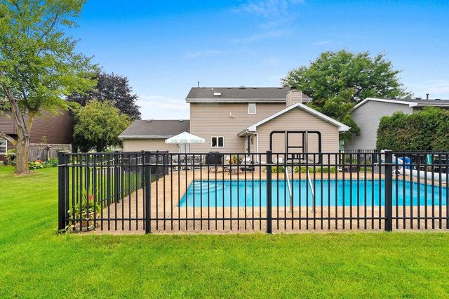 1009 E NORTHWOOD DRIVE, Appleton, WI 54911