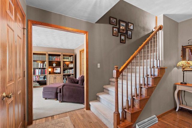 1009 E NORTHWOOD DRIVE, Appleton, WI 54911