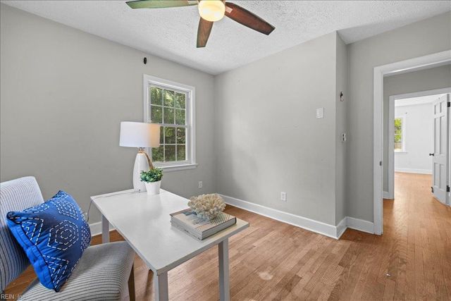 4104 Thalia DR, Virginia Beach, VA 23452