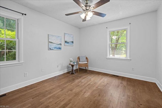 4104 Thalia DR, Virginia Beach, VA 23452