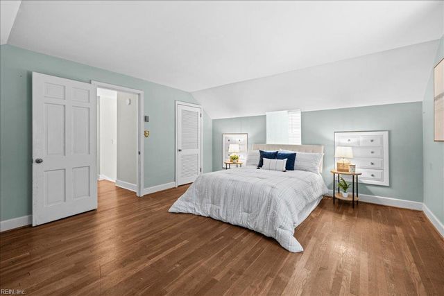 4104 Thalia DR, Virginia Beach, VA 23452