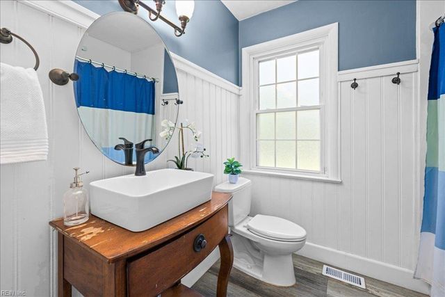 4104 Thalia DR, Virginia Beach, VA 23452