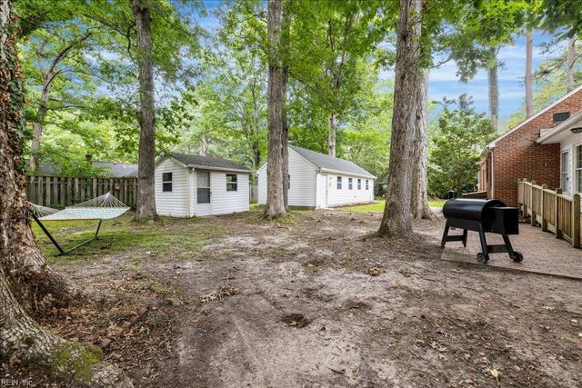 4104 Thalia DR, Virginia Beach, VA 23452