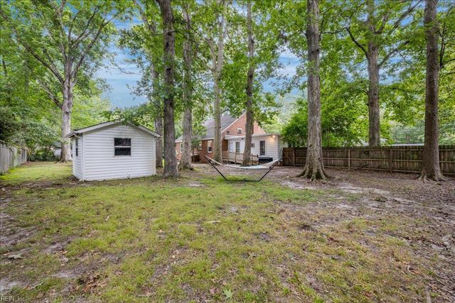 4104 Thalia DR, Virginia Beach, VA 23452