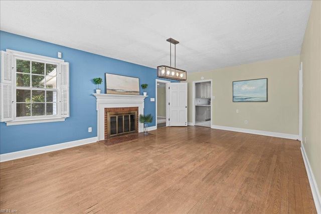 4104 Thalia DR, Virginia Beach, VA 23452